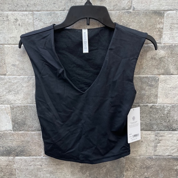 ❤️ ATHLETA VITA FREE BLACK CROPPED TEE TOP SIZE XS NEW - Picture 2 of 7